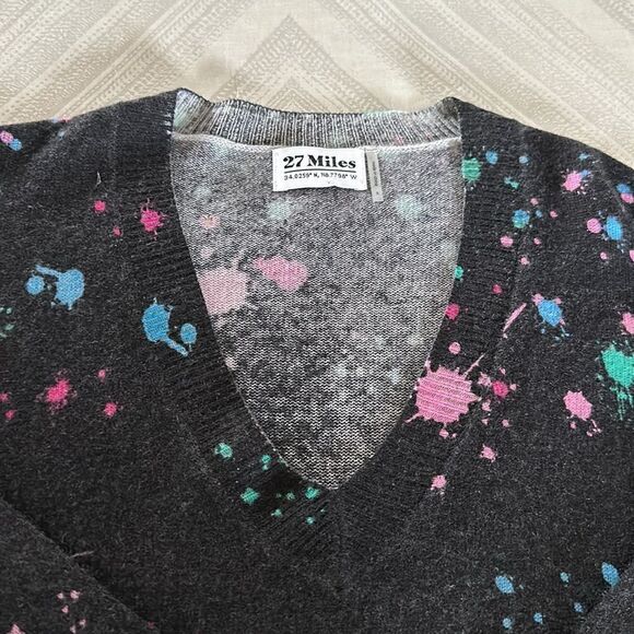 27 Miles Women’s V Neck Black with Splatter Cashmere Sweater - Picture 2 of 6